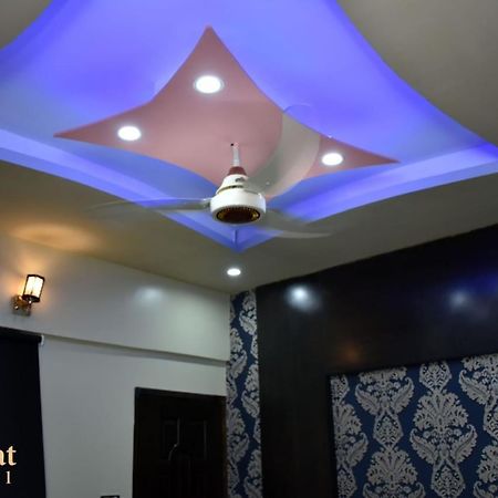 Diplomat Inn Hotel Karachi Buitenkant foto